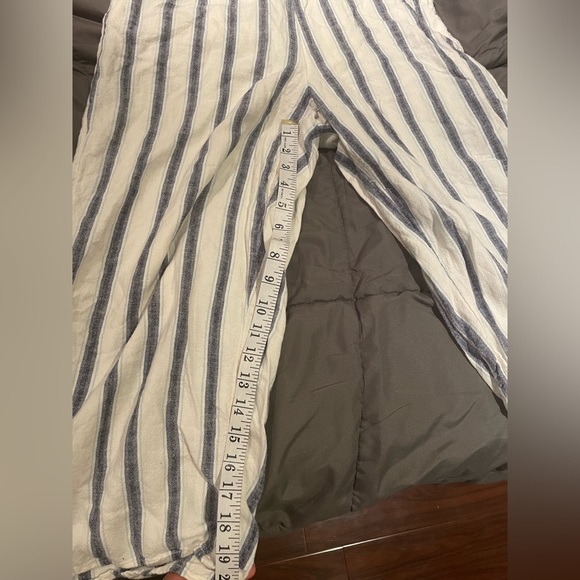 Old Navy Linen Blend Blue and White Striped Jumpsuit Size Medium - Picture 7 of 7